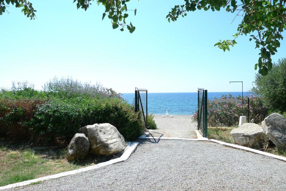 Niriides Villas Selinitsa Exterior photo